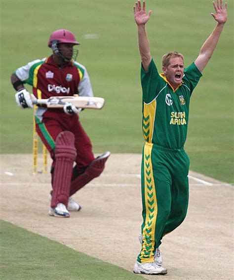 Shaun Pollock Traps Brenton Parchment Lbw Espncricinfo