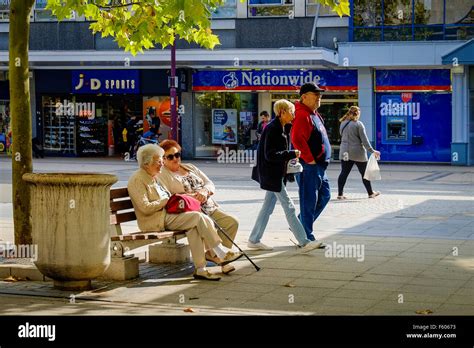 Shoppers In Basildon Town Centre Stock Photo Alamy