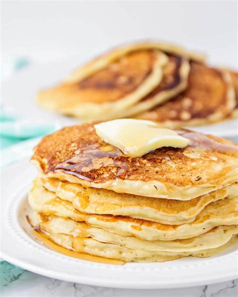 Easy Oatmeal Pancakes Recipe | Lil' Luna