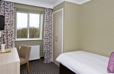 The President Hotel London - Compare Deals