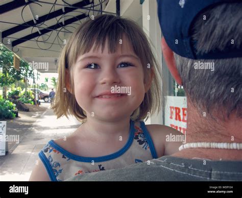 Feliz Padre Hija Retrato Fotografías E Imágenes De Alta Resolución Alamy