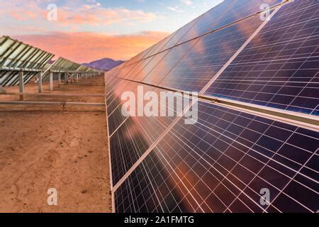 Hunderte Solarmodulen Oder Panels Reihen Entlang Der Trockene L Nder In