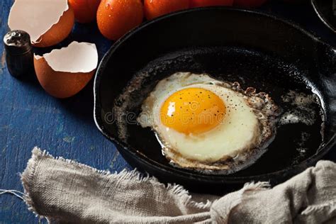 Fried Egg In A Cast Iron Skillet Stock Image Image Of Meal Cast 87746733