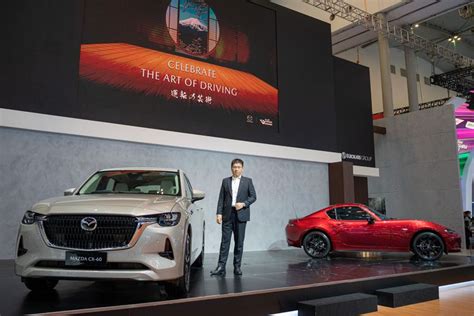 Foto Mazda Pasang Target Jual 1 000 Unit Di GIIAS 2023