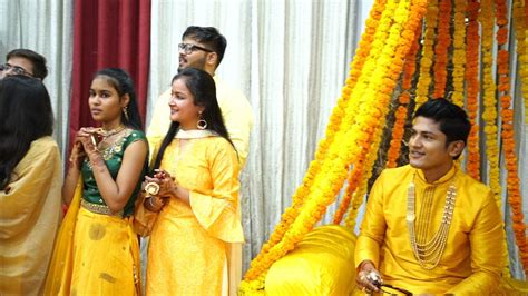 Haldi Dance Of Bride And Friends Aagya Aagya Wohi Din Nachde Ne Saare