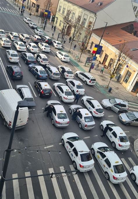 Ziua de Cluj Taximetriștii protest în centrul Clujului Au blocat