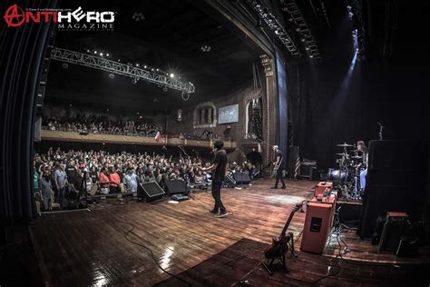 Concert Review and Photos: KING'S X at the Arcada Theatre in St ...