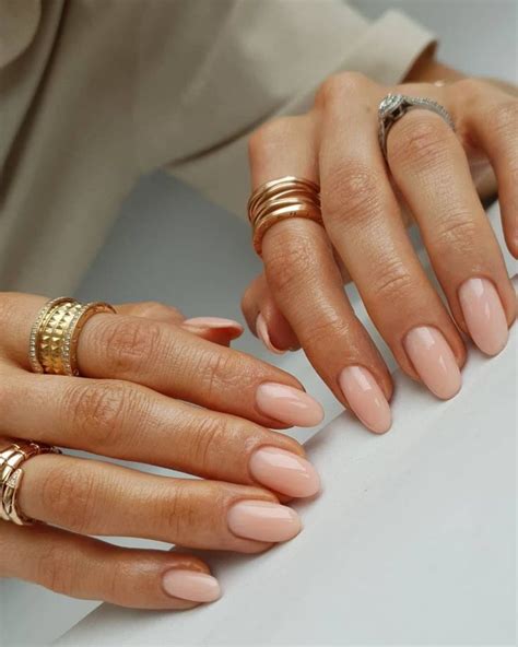 Nail art é coisa do passado a tendência agora é Naked Nails