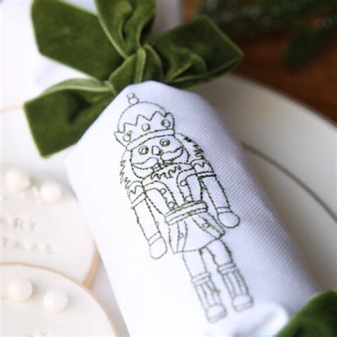 Eco friendly Christmas Crackers | The Embroidered Napkin Company