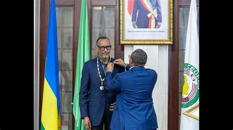 Perezida Kagame yambitswe umudali wicyubahiro na mugenzi we wa Guinée