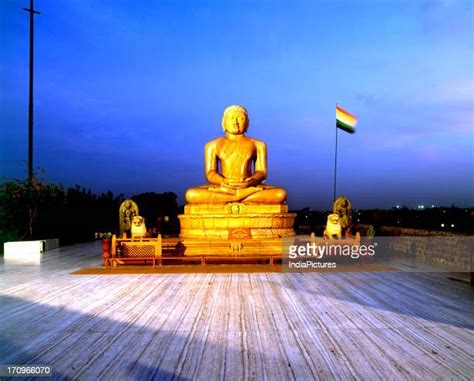 38 Mahavir Statue Stock Photos, High-Res Pictures, and Images - Getty ...