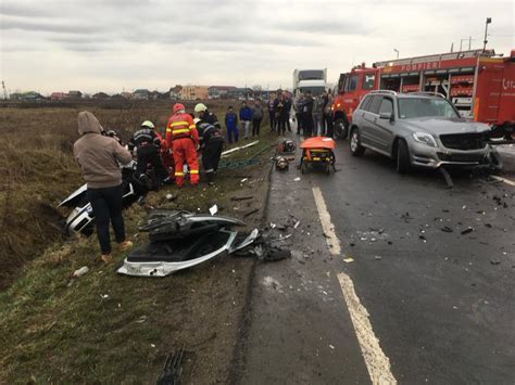 Imagini Accident Grav In Baia Mare Zona Metro N Urm Cu C Teva Minute