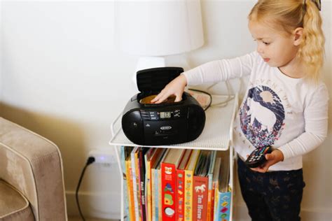 How My Children Listen to Audiobooks - Everyday Reading