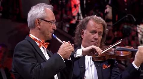 Andre Rieu's Music Spectacle Begins With Bagpipes And Ends With Amazing ...