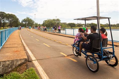 Fotos Em Cart Es Postais De Bras Lia P Blico Comemora Os Anos Da