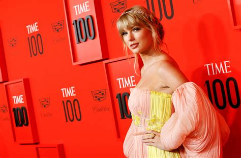 Taylor Swift Calls Out Netflix Ginny And Georgia For Deeply Sexist