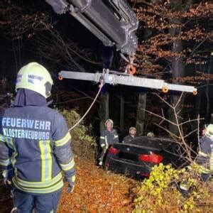 Ff Klosterneuburg Fahrzeugbergung Nach Verkehrsunfall