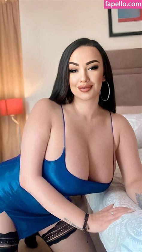 Bustysexylora Busty Lora Nude Leaked Onlyfans Photo Fapello