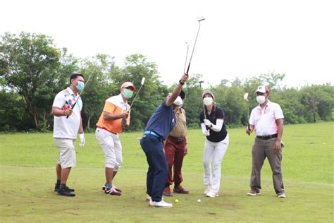 Danlanud El Tari Dan Gm Angkasa Purai Bandara El Tari Kupang Main Golf