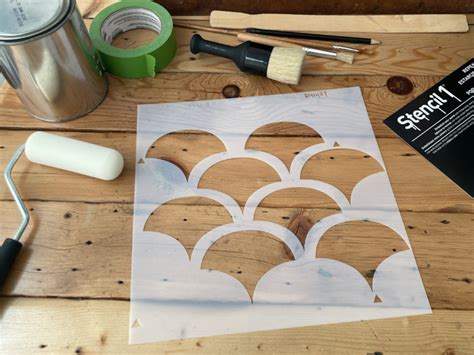 Solid Scallop Repeat Pattern Stencil 11x11 Stencil 1