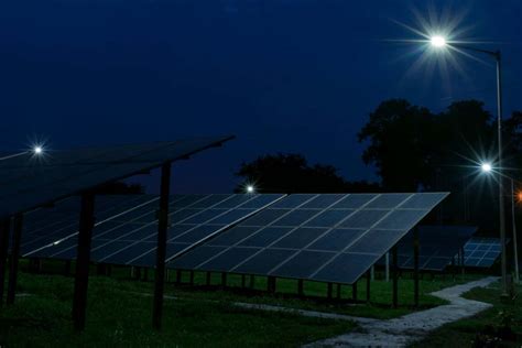 Do Solar Panels Work At Night Or On Cloudy Days