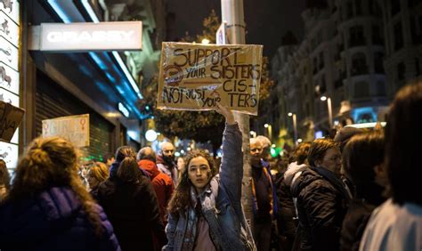 Huelga Feminista 8m La Mejores Fotos De Las Manifestaciones Feministas En España Público