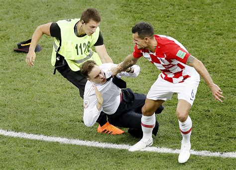 Lartista Pyotr Verzilov attivista del collettivo Pussy Riot è stato arrestato