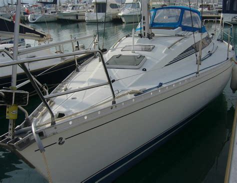 First 305 - eine Yacht von Charterboote.de - Charterboote.de