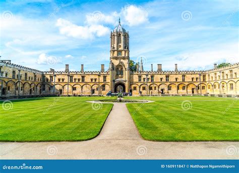 Beautiful Architecture Tom Tower of Christ Church, Oxford University ...