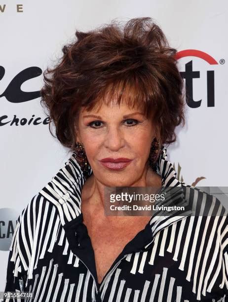 1432 Lainie Kazan Photos And High Res Pictures Getty Images