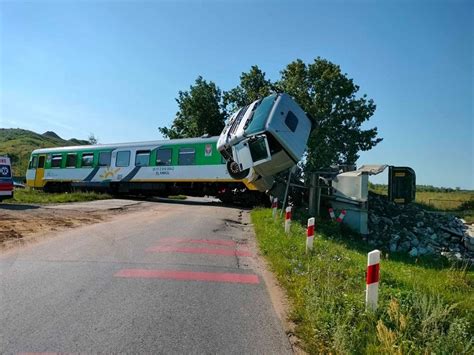 Wypadek W Dalan Wku Szynobus Kolei Mazowieckich Zderzy Si Z