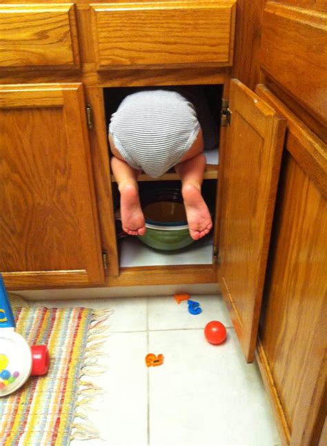 33 Photos That Show Just How Awesomely Bad Little Kids Are At Hiding