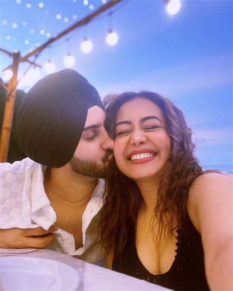 Neha Kakkar And Rohanpreet Singh S UNSEEN Pictures LEAKED IWMBuzz