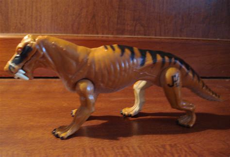 Lycaenops – Dinosaur Toy Blog