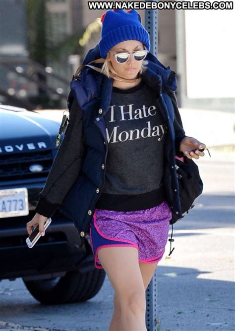 Pink Los Angeles Babe Posing Hot Angel Celebrity Paparazzi Beautiful Famous And Nude