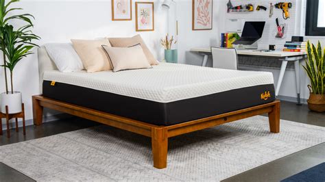 Best Mattresses Made in the USA of 2023 | Sleep Foundation