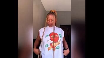 Fingering Dildo And Squirting XNXX