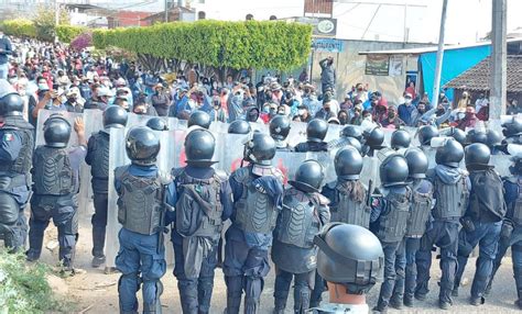 Reportan Polic As Heridos Tras Enfrentamiento Con Maestros En Uruapan