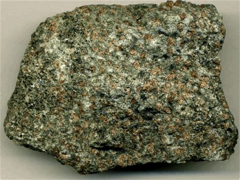 Locality :100 meter-sized eclogite body (“knocker”) in blueschist ...