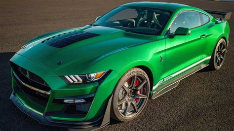 First 2020 Shelby GT500 Is A Nod To 1968 'Green Hornet' Prototype