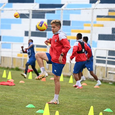 Entrenamiento En El Estadio Garcilaso Club Cienciano Oficial Flickr