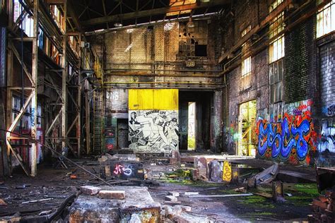 empty, warehouse, filled, graffiti, graffitti, street art, urban art, art, mural, painting | Pxfuel