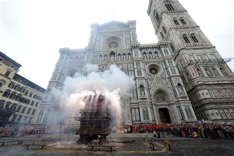 Scoppio Del Carro Il Must Della Pasqua A Firenze Il Reporter