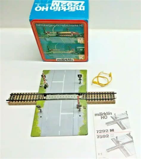 MÄRKLIN H0 7292 M Bahnübergang mit Halbschranke M Gleis gut in OVP EUR