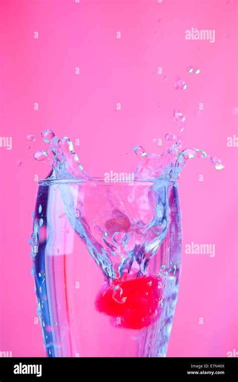 water splash drop red Stock Photo - Alamy