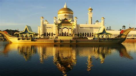 Meet Hassanal Bolkiah, The Richest Sultan In The World, He Got A ...