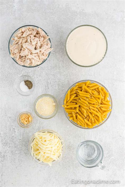 Crockpot Chicken Alfredo Casserole Recipe Easy With Jar Sauce