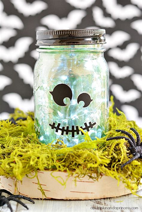 16 DIY Mason Jar Crafts For Halloween Décor - Shelterness