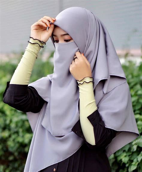 Pin By Alexaasraf On Wanita Muslimah Cinta Rosul Muslim Fashion Beautiful Hijab Muslim Girls