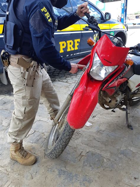 Motocicleta Roubada E Clonada Com Placa De Modelo Diferente é